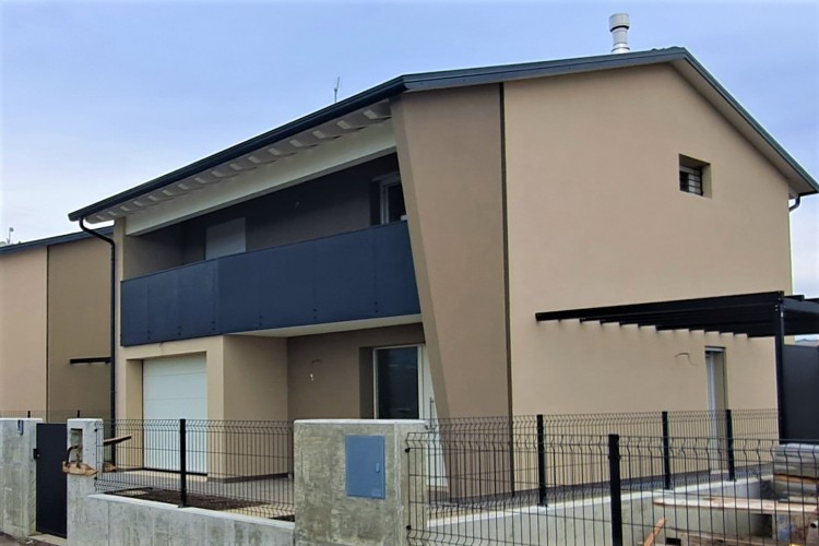 VILLA SINGOLA IN CLASSE "A/4" A MUSSOLENTE