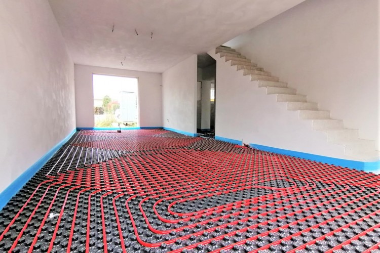 BIFAMILIARI DAL DESIGN MODERNO A CASTIONE