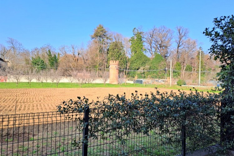 VILLINO A SCHIERA INDIPENDENTE A ROSA'
