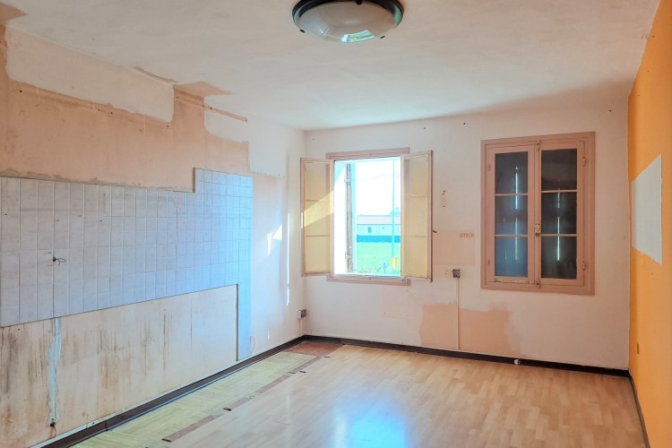 CASA RUSTICA SINGOLA CON SCOPERTO PRIVATO A CASONI
