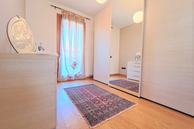 VILLA A SCHIERA A BORSO DEL GRAPPA