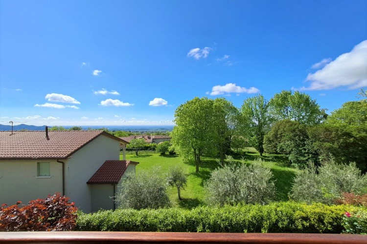 VILLA A SCHIERA INDIPENDENTE A PIEVE DEL GRAPPA