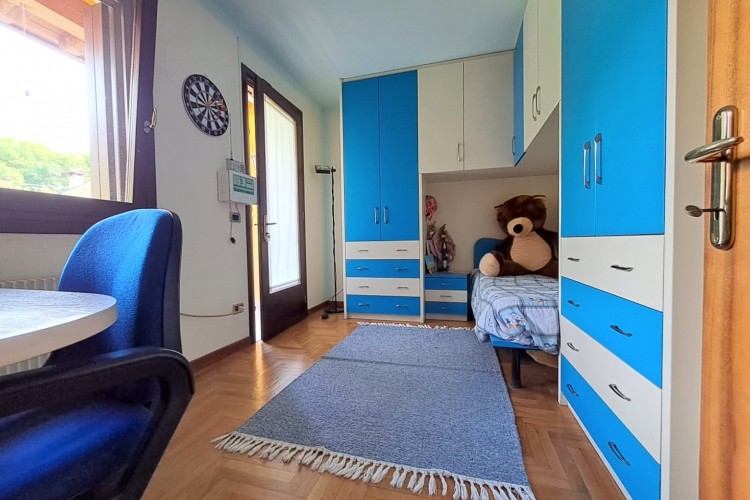 VILLA A SCHIERA INDIPENDENTE A PIEVE DEL GRAPPA