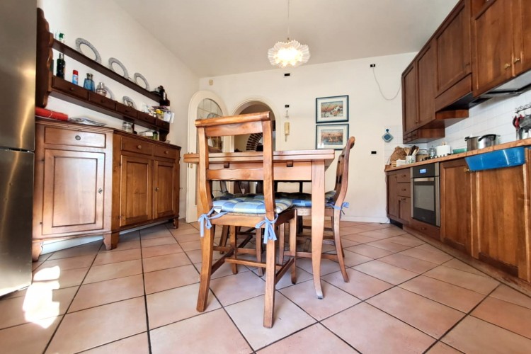 VILLA A SCHIERA A DUE PASSI DAL CENTRO DI BASSANO