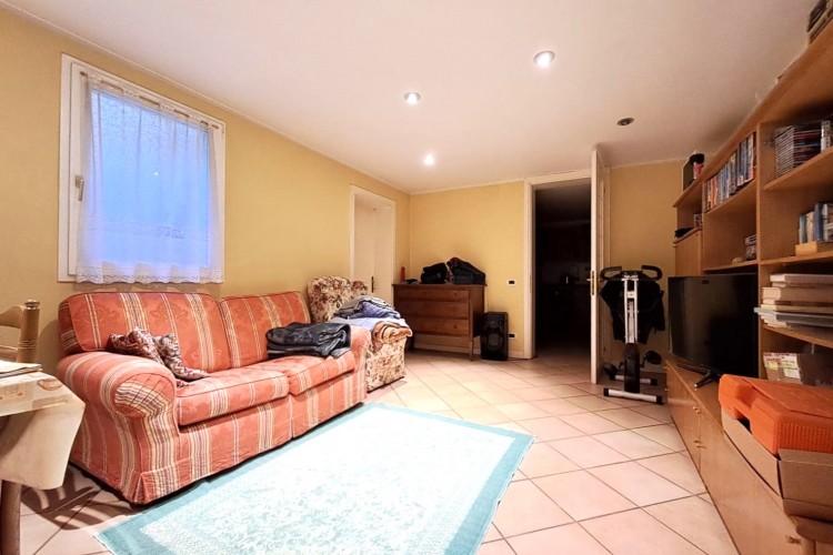 VILLA A SCHIERA A DUE PASSI DAL CENTRO DI BASSANO