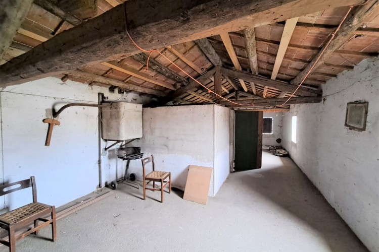 GRANDE CASA RUSTICA A DUE PASSI DA CITTADELLA
