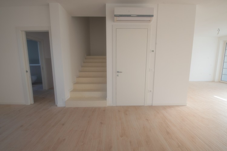 NUOVA VILLA A SCHIERA A MUSSOLENTE