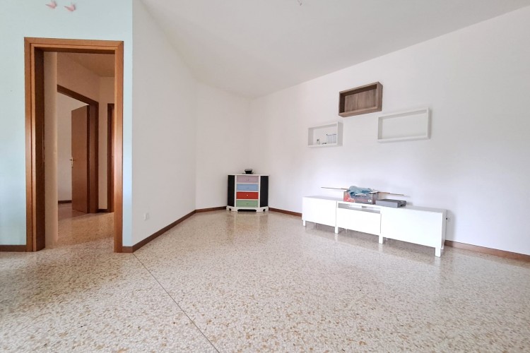 BILOCALE AL PIANO TERRA RIALZATO A ROSSANO VENETO