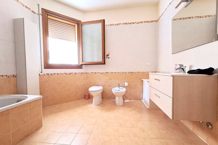 BILOCALE AL PIANO TERRA RIALZATO A ROSSANO VENETO