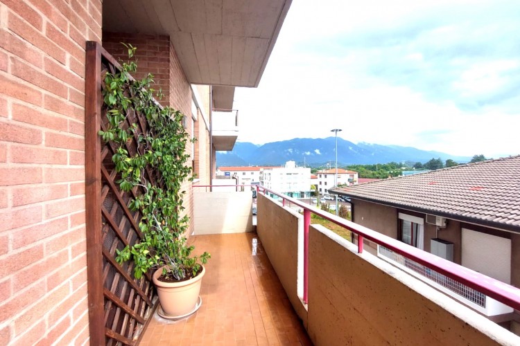 APPARTAMENTO CON TERRAZZI A SAN GIUSEPPE DI CASSOLA