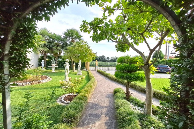 BICAMERE ARREDATO CON GIARDINO A CASTELLO DI GODEGO - USO TRANSITORIO