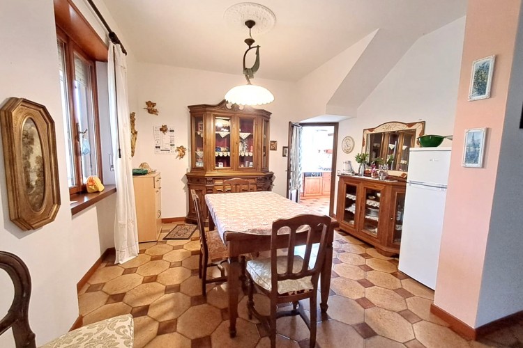 BICAMERE ARREDATO CON GIARDINO A CASTELLO DI GODEGO - USO TRANSITORIO