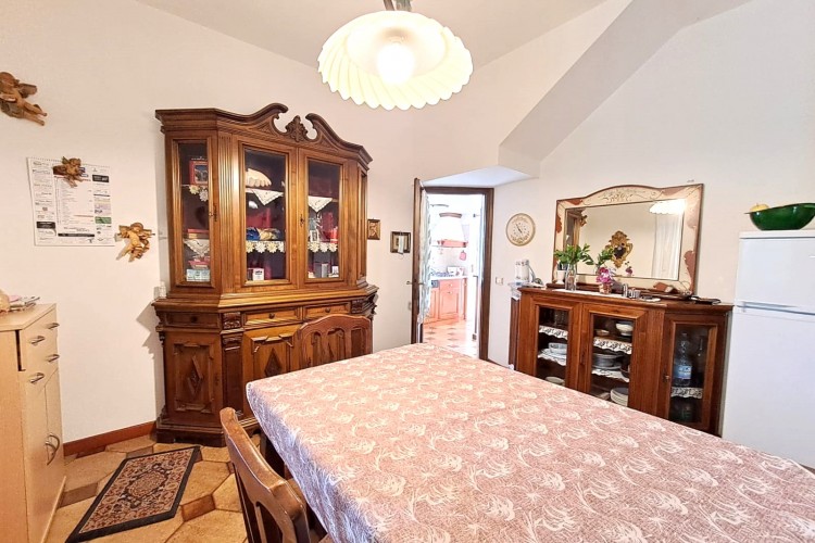 BICAMERE ARREDATO CON GIARDINO A CASTELLO DI GODEGO - USO TRANSITORIO