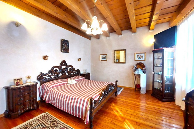 SPLENDIDA VILLA A SAN MARTINO DI LUPARI