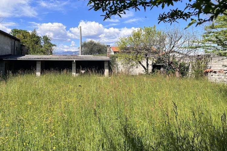 CASA SINGOLA CON AMPIO SCOPERTO A ROSSANO VENETO