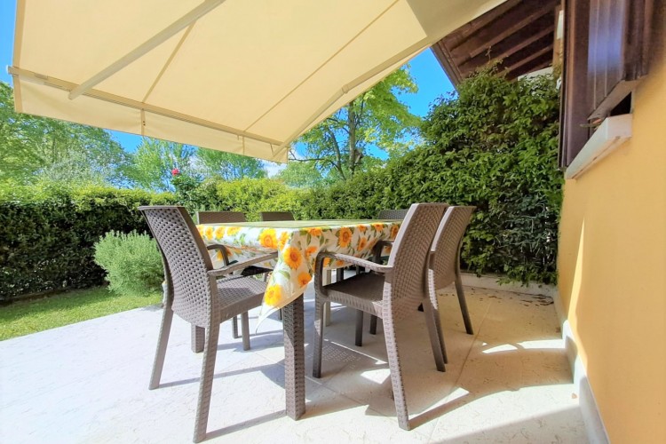 AMPIA VILLA A SCHIERA INDIPENDENTE A PIEVE DEL GRAPPA