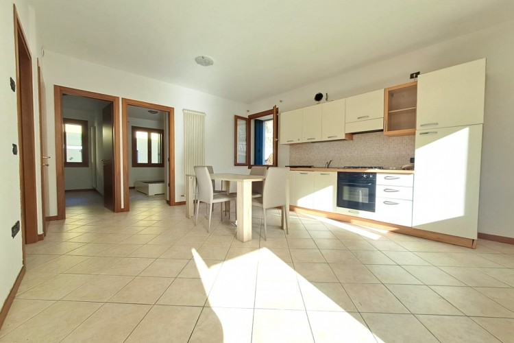 SPLENDIDO APPARTAMENTO BICAMERE INDIPENDENTE A VALBRENTA