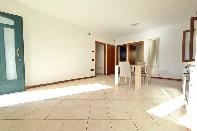 SPLENDIDO APPARTAMENTO BICAMERE INDIPENDENTE A VALBRENTA