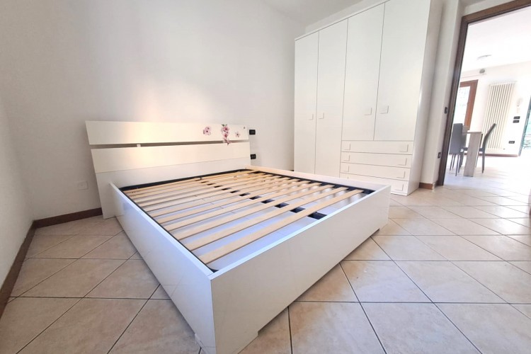 SPLENDIDO APPARTAMENTO BICAMERE INDIPENDENTE A VALBRENTA
