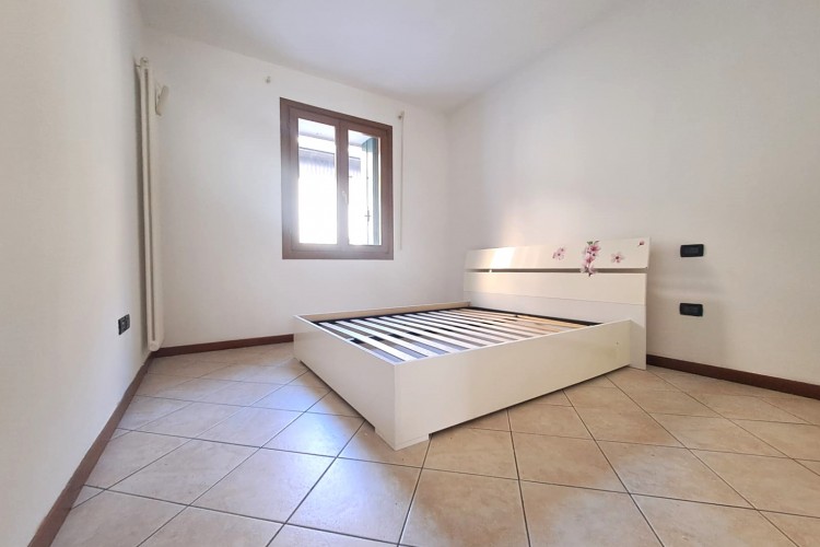 SPLENDIDO APPARTAMENTO BICAMERE INDIPENDENTE A VALBRENTA