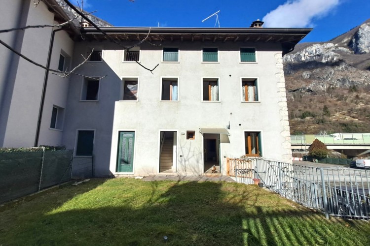 SPLENDIDO APPARTAMENTO BICAMERE INDIPENDENTE A VALBRENTA