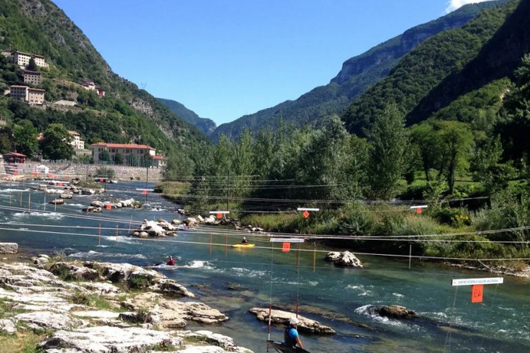 SPLENDIDO APPARTAMENTO BICAMERE INDIPENDENTE A VALBRENTA