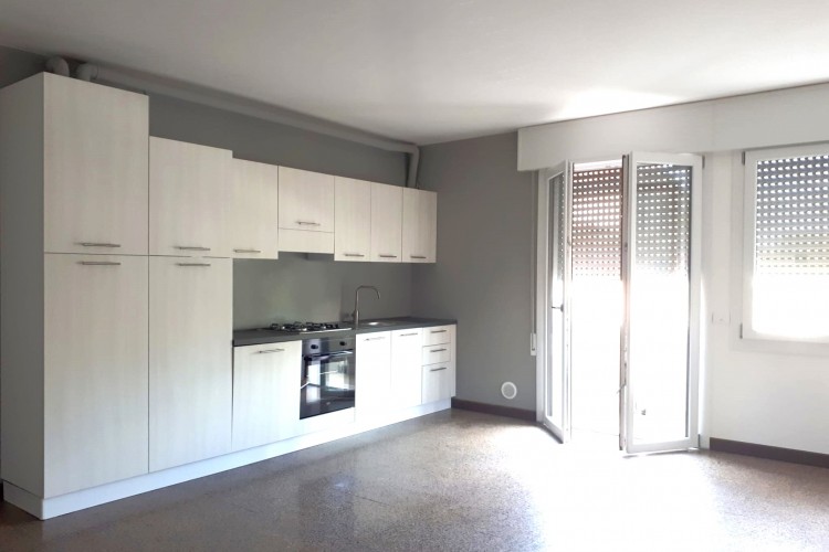 APPARTAMENTO TRICAMERE IN CENTRO A CASSOLA - IDEALE PER INVESTIMENTO