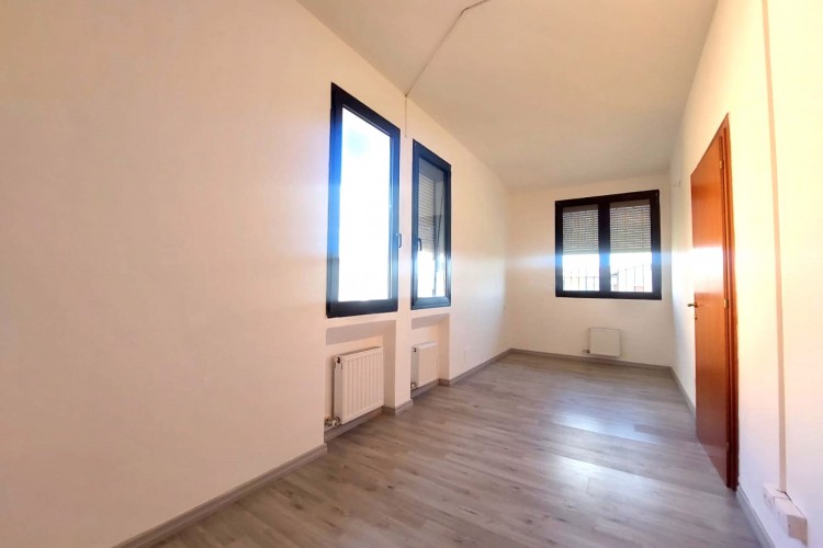 APPARTAMENTO AL PIANO PRIMO CON INGRESSO INDIPENDENTE A CA' BARONCELLO