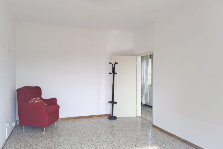 PORZIONE DI CASA BIFAMILIARE INDIPENDENTE CON AMPIO SCOPERTO PRIVATO A BASSANO DEL GRAPPA
