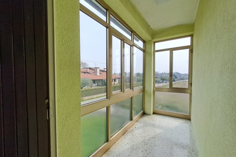 PORZIONE DI CASA BIFAMILIARE INDIPENDENTE CON AMPIO SCOPERTO PRIVATO A BASSANO DEL GRAPPA