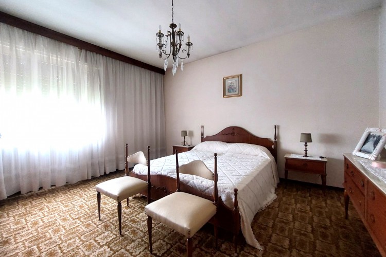 SUGGESTIVA VILLETTA BIFAMILIARE CON ACCESSO INDIPENDENTE E AMPIO GIARDINO A SAN ZENONE