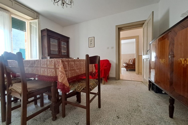 SUGGESTIVA CASA INDIPENDENTE A BERCETO
