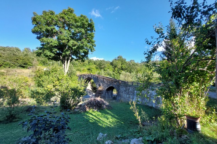 SUGGESTIVA CASA INDIPENDENTE A BERCETO