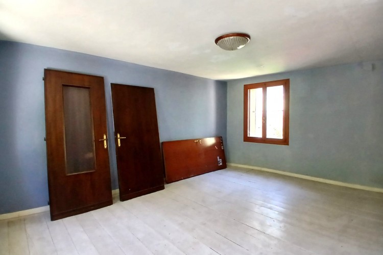 SUGGESTIVA CASA INDIPENDENTE CON GIARDINO PRIVATO A VALBRENTA