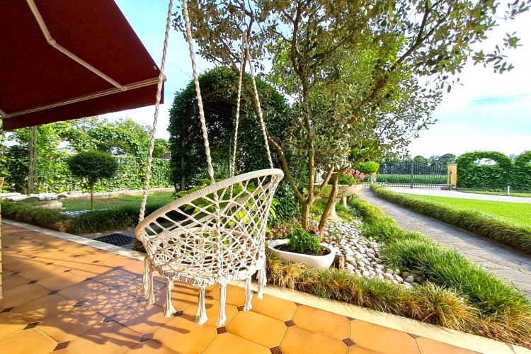 AMPIO BICAMERE CON INGRESSO INDIPENDENTE, GIARDINO E GARAGE A CASTELLO DI GODEGO