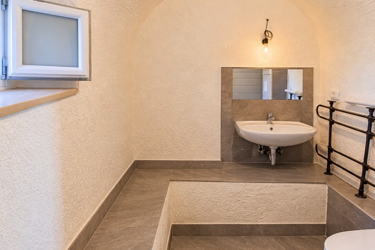 ABITAZIONE INDIPENDENTE CON SCOPERTO PRIVATO E VISTA PANORAMICA AD INCINO - ARSIE'