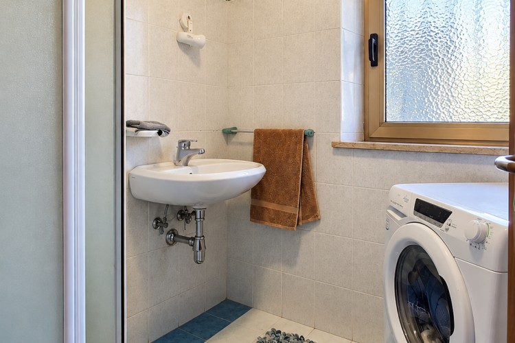 ABITAZIONE INDIPENDENTE CON SCOPERTO PRIVATO E VISTA PANORAMICA AD INCINO - ARSIE'
