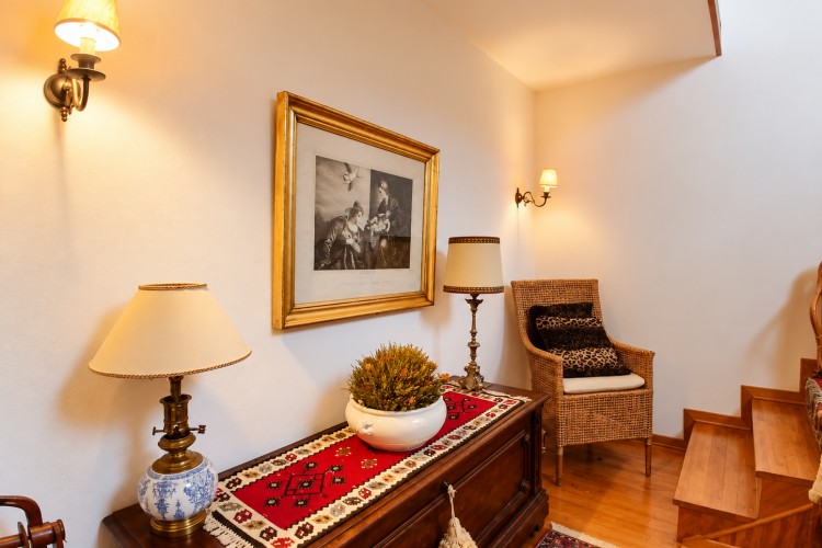 SUGGESTIVA CASA A SCHIERA INDIPENDENTE CON AMPIO GIARDINO PRIVATO A PIEVE DEL GRAPPA