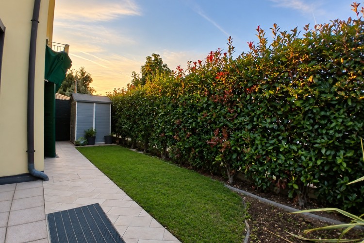 SPAZIOSO APPARTAMENTO AL PIANO TERRA CON AMPIO GIARDINO A TEZZE SUL BRENTA